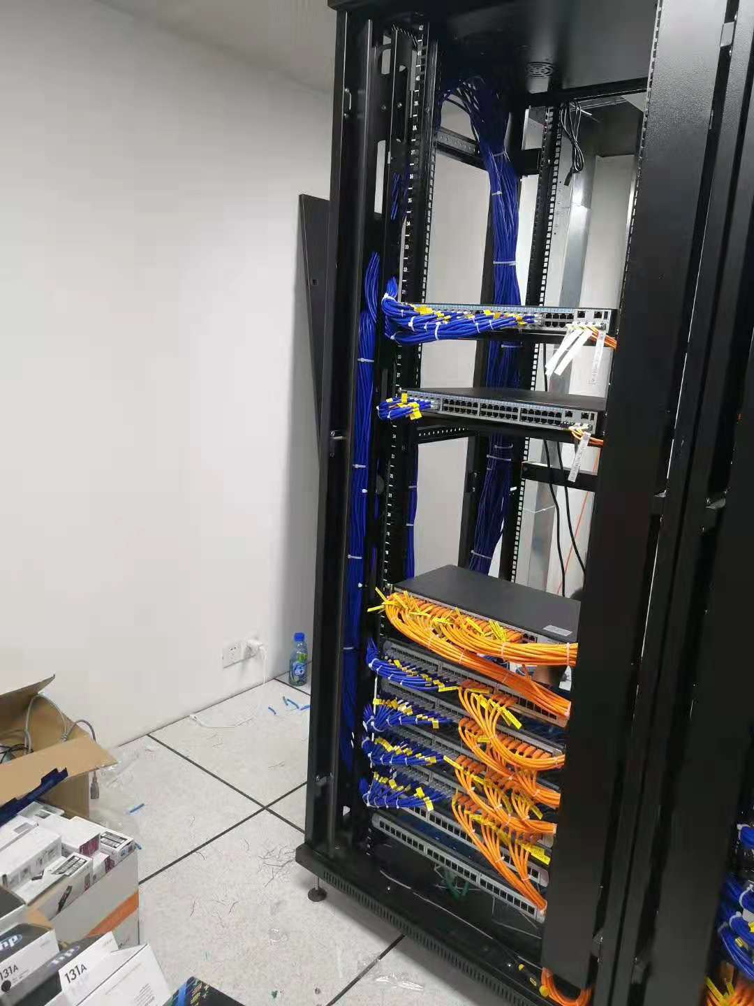 平天科技網(wǎng)絡(luò)工程 機(jī)柜與綜合布線的專業(yè)解決方案
